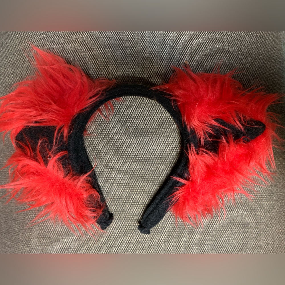 Pawstar red and black ears